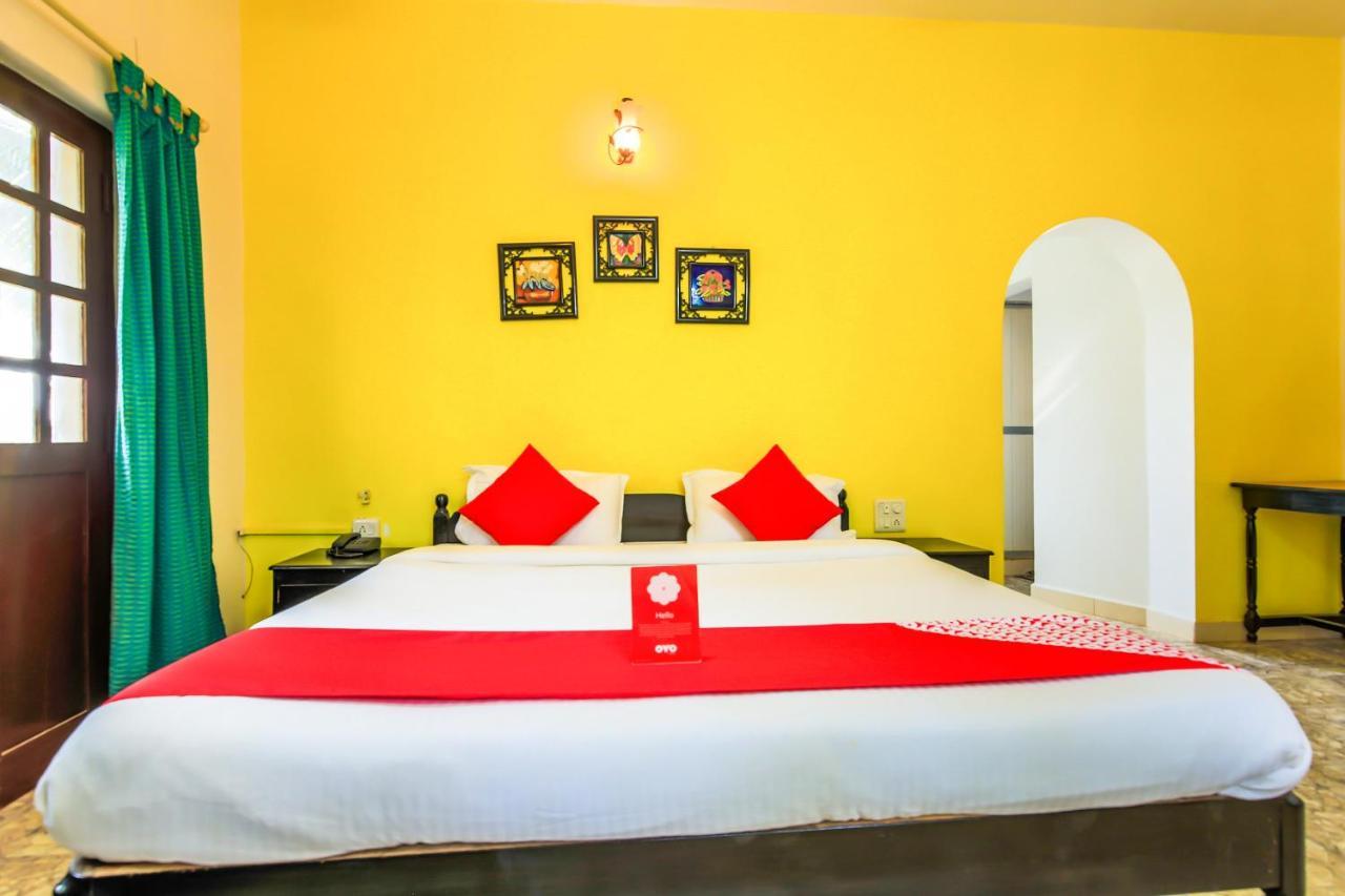 Oyo 13311 The White Feather Hotel Мандрем Екстериор снимка